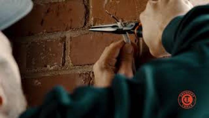 Crescent Long Nose Pliers (0:15)